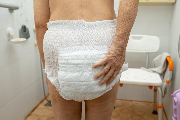 8 Features to Check When Choosing Affordable Adult Diapers